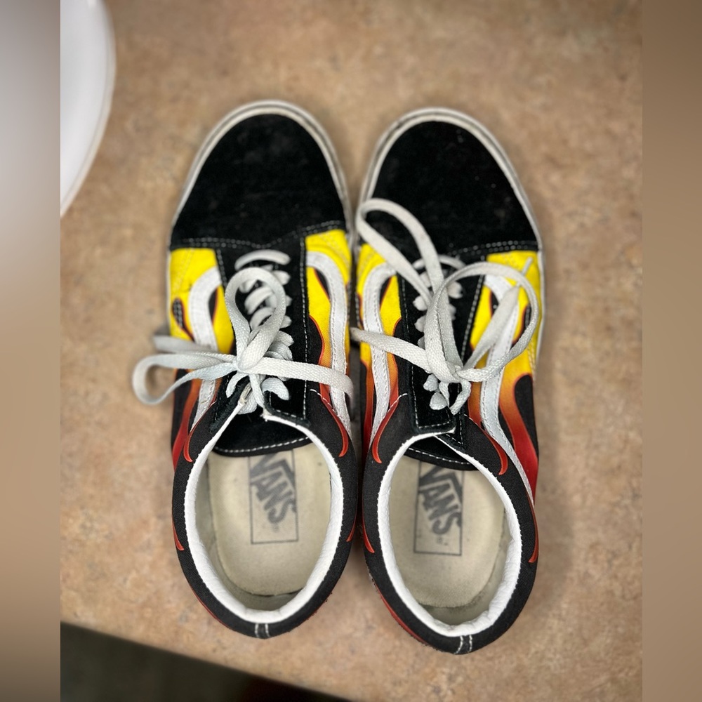 Vans - Picture 2 of 4